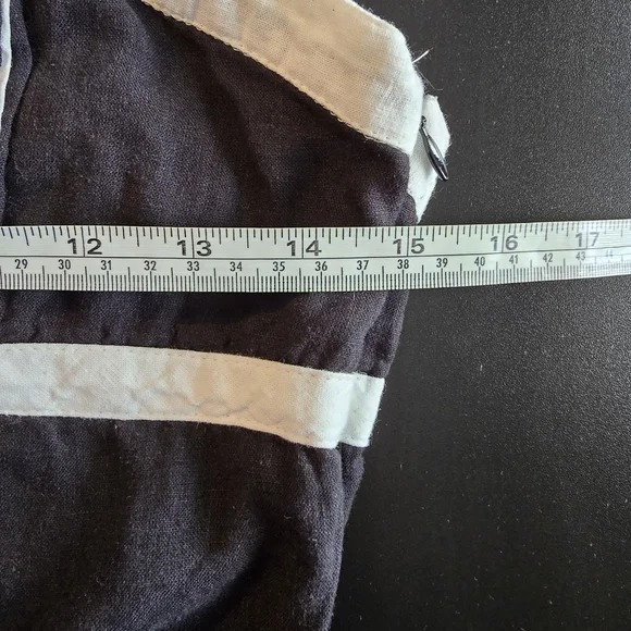 Black and White Sleeveless Dress - Picture 5 of 6